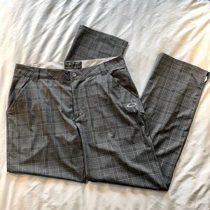Oakley Ardmore Men’s Golf Pants Size 34Wx32L Black Gray Check Athletic Casual